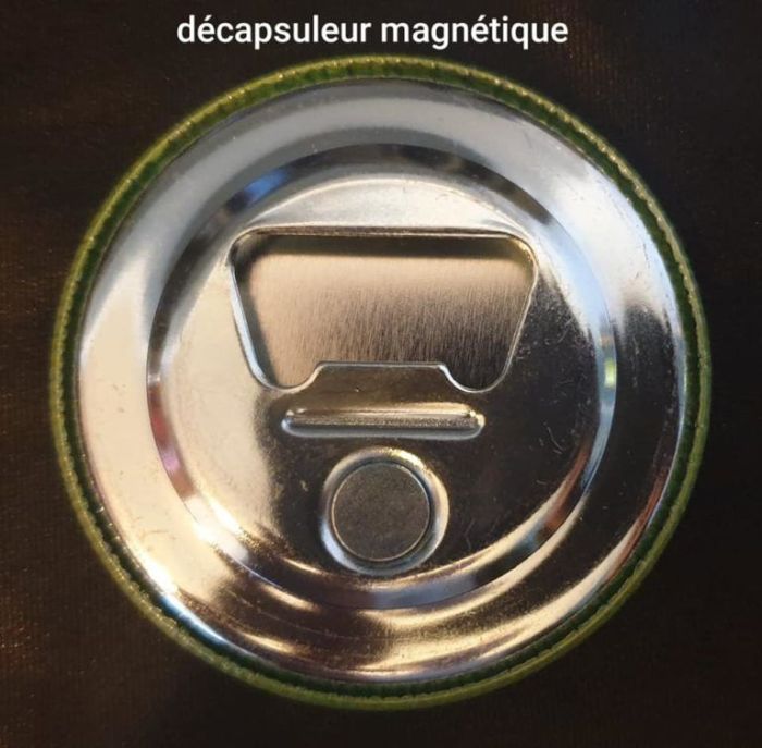 Décapsuleur magnétique